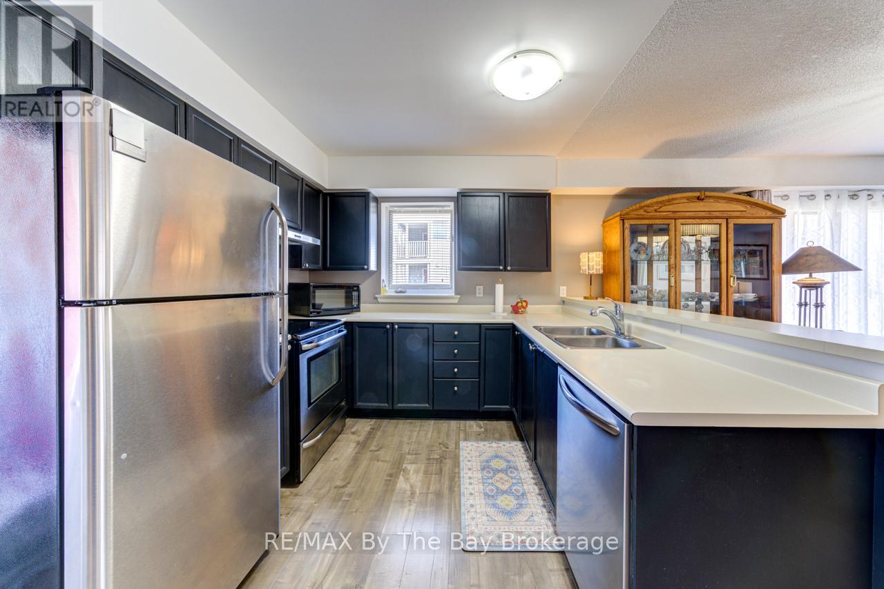 2 - 20 Mulligan Lane, Wasaga Beach, Ontario  L9Z 1C4 - Photo 11 - S12064097
