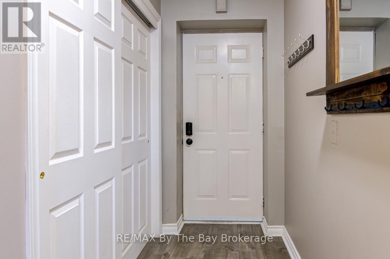 2 - 20 Mulligan Lane, Wasaga Beach, Ontario  L9Z 1C4 - Photo 8 - S12064097