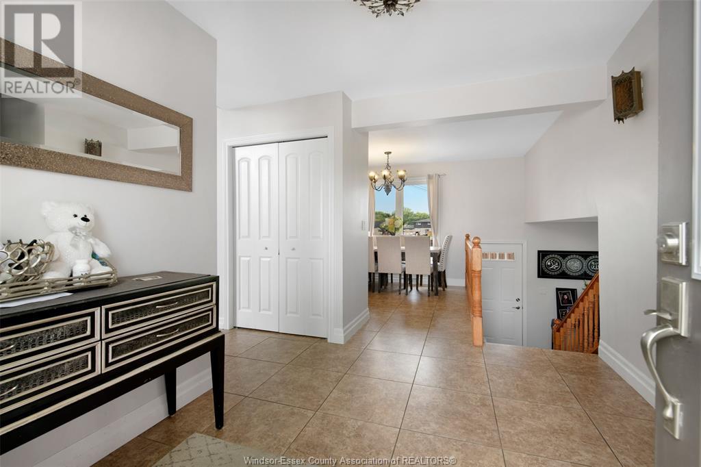 Property at 2405 ROXBOROUGH BOULEVARD image 4