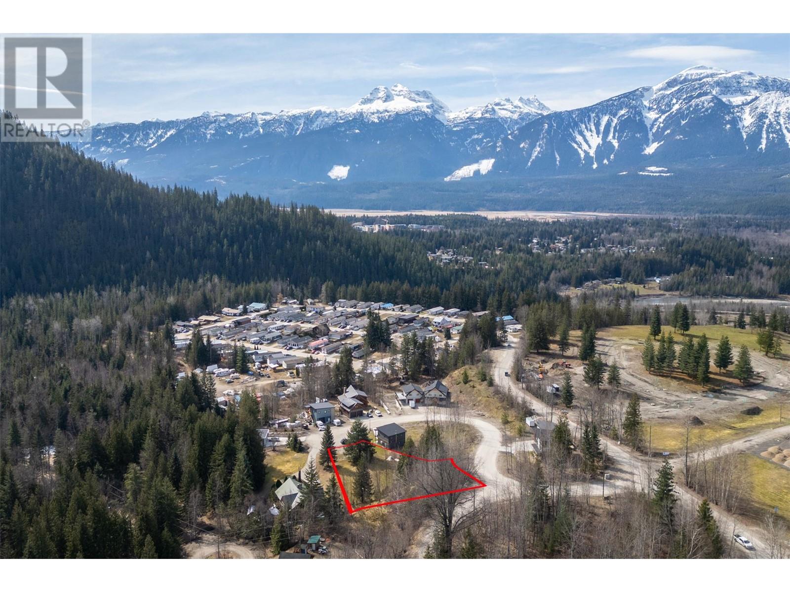 1120 Montana Place, Revelstoke, British Columbia