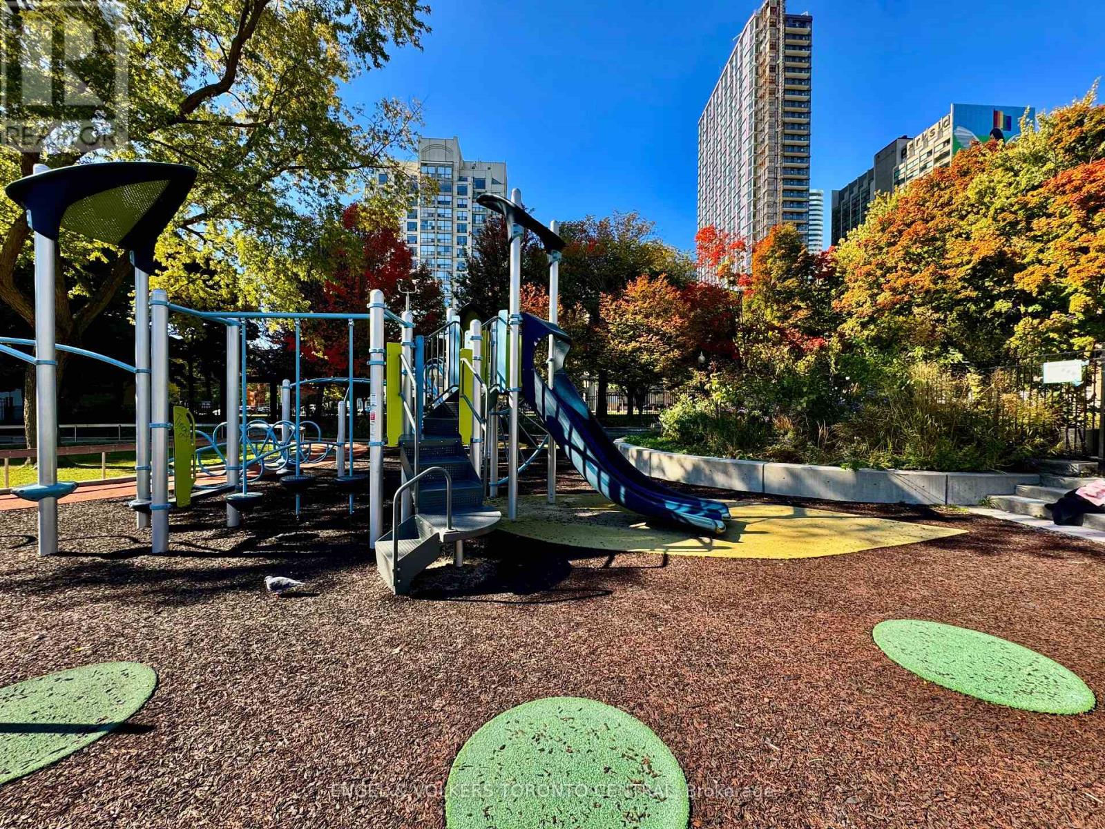167 Carlton Street, Toronto, Ontario  M5A 2K3 - Photo 12 - C12069432