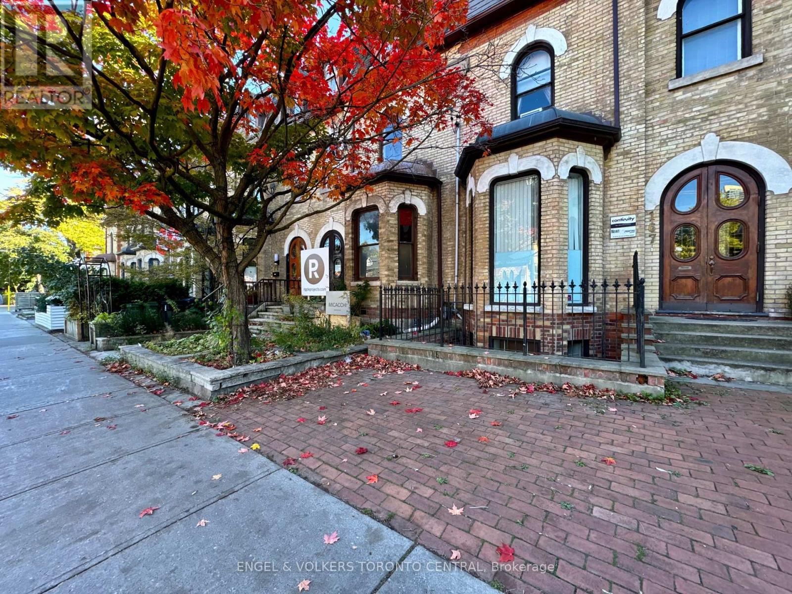 167 Carlton Street, Toronto, Ontario  M5A 2K3 - Photo 4 - C12069432