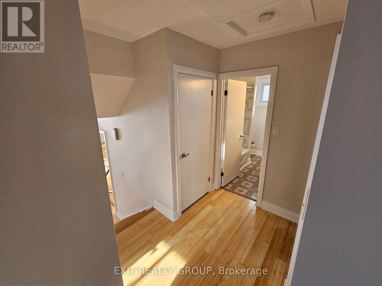Property at 8 VILLAGE DRIVE image 4