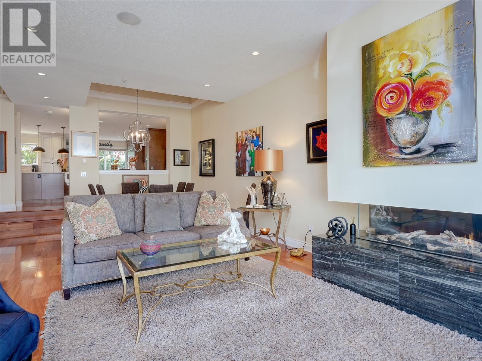Property at 123 75 Songhees Rd image 5