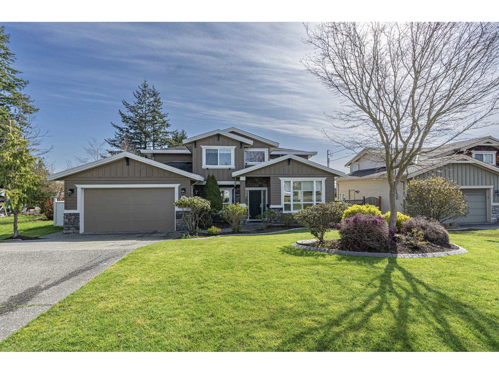 Property at 1368 KENT STREET image 1
