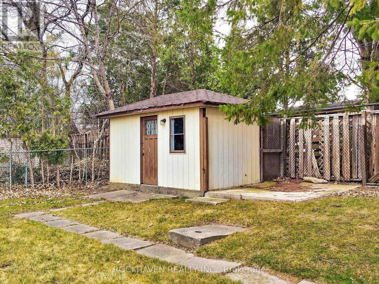 11 Meadowland Gate, Brampton, Ontario  L6W 3N8 - Photo 29 - W12064683