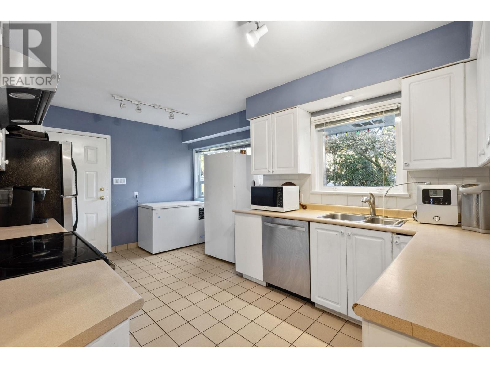 1645 Taylor Way, West Vancouver, British Columbia  V7S 1N5 - Photo 11 - R2953620