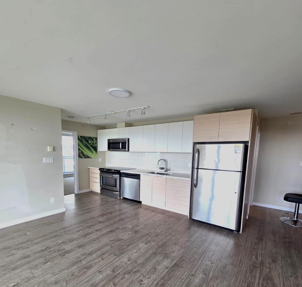 1501 13303 Central Avenue, Surrey, British Columbia  V3T 0K6 - Photo 2 - R2987322