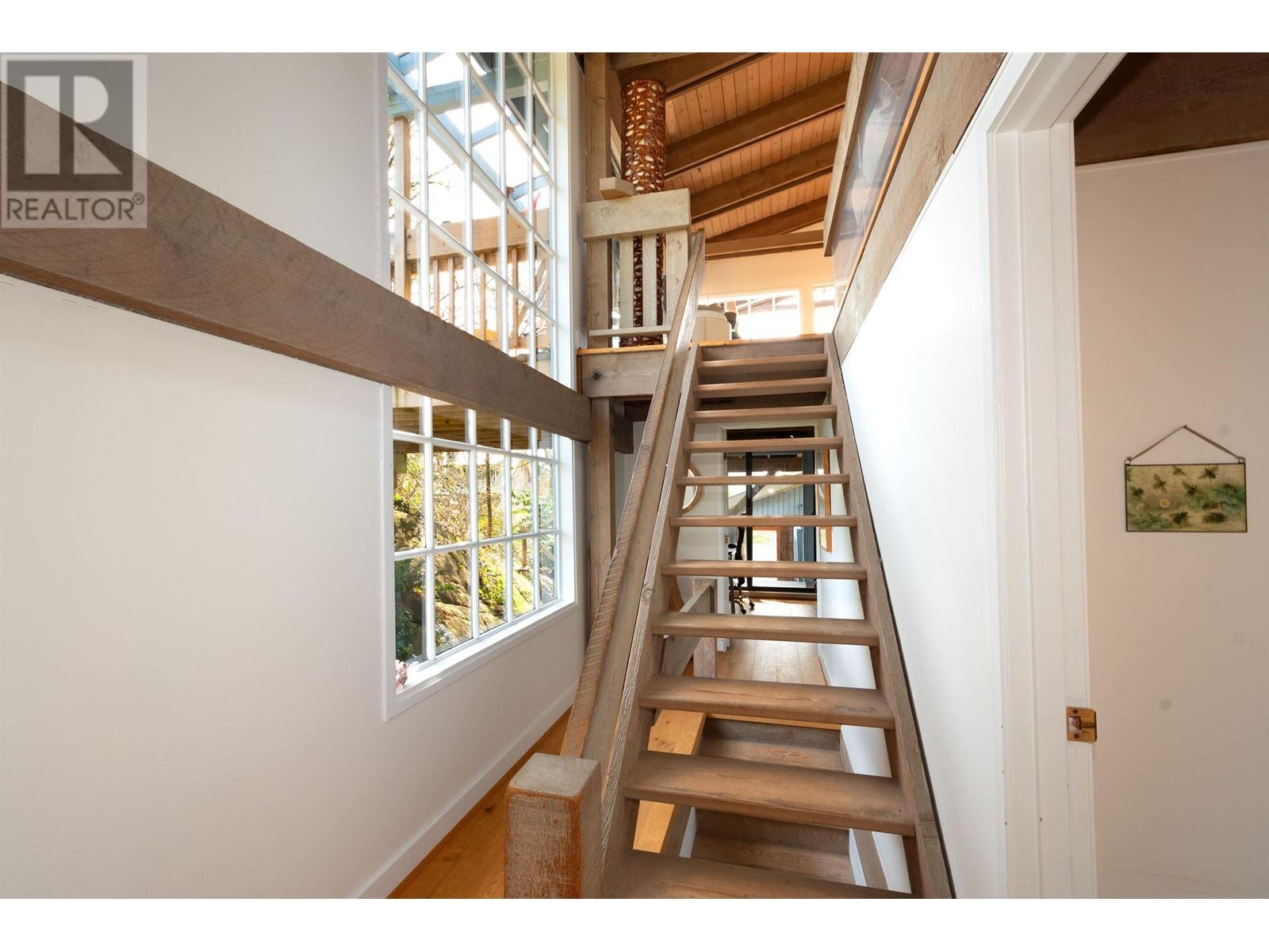 4477 Strathcona Road, North Vancouver, British Columbia  V7G 1G7 - Photo 15 - R2987243