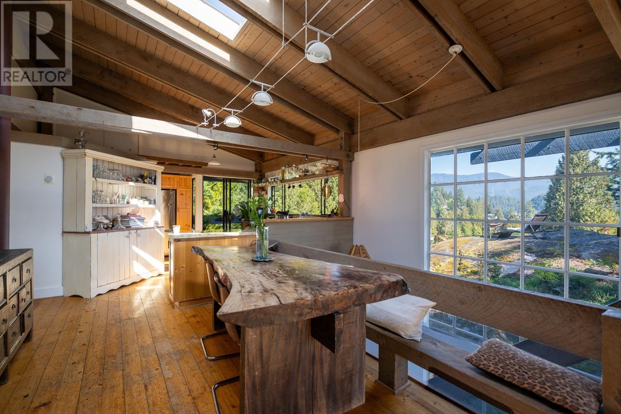 4477 Strathcona Road, North Vancouver, British Columbia  V7G 1G7 - Photo 12 - R2987243