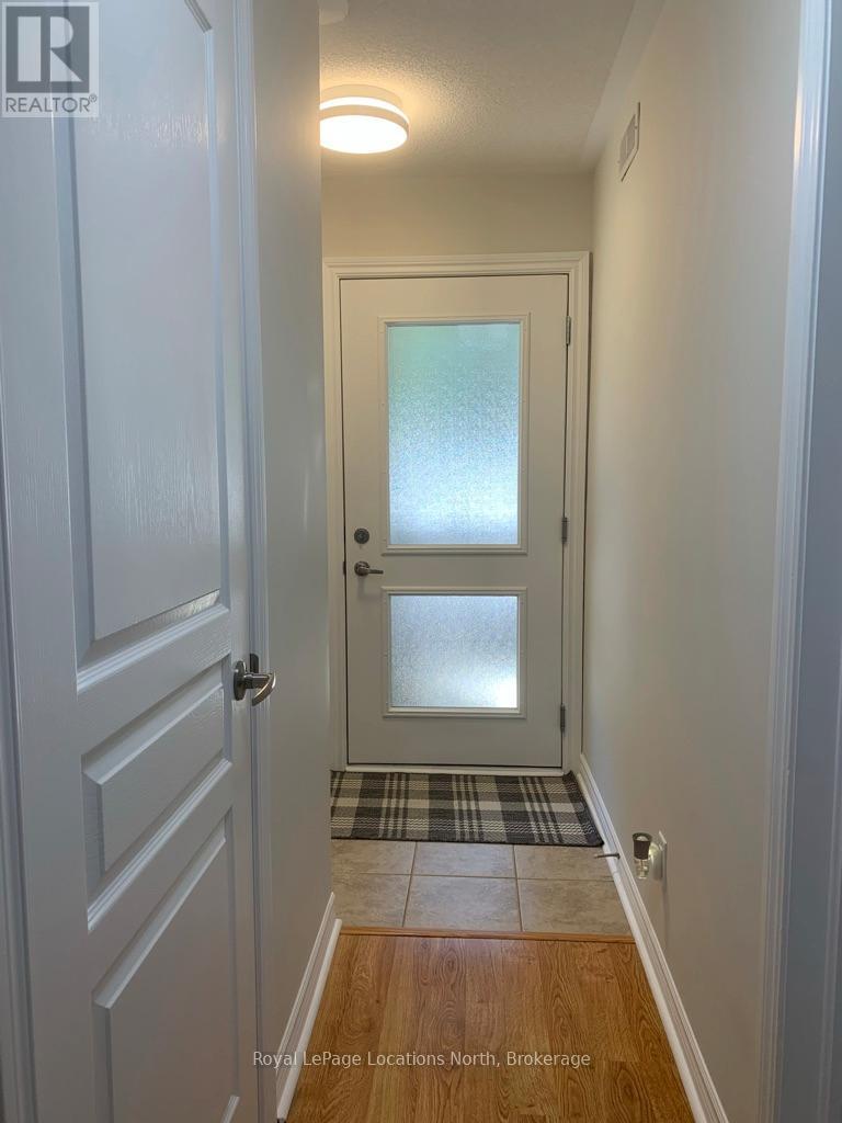 103 - 1 Brandy Lane Drive, Collingwood, Ontario  L9Y 0X4 - Photo 3 - S12069598