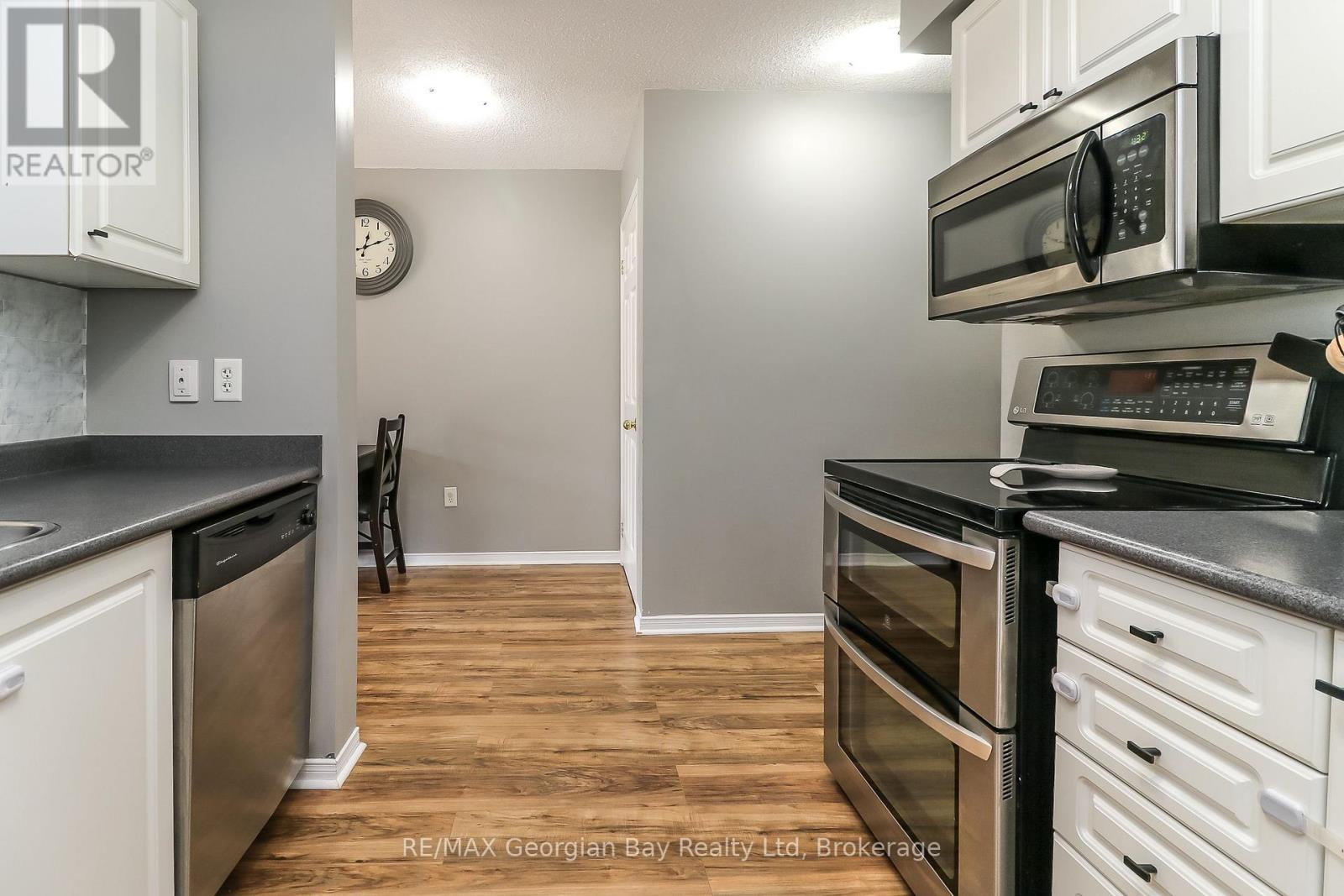 808 Coral Springs Lane, Midland, Ontario  L4R 0A1 - Photo 9 - S12069619