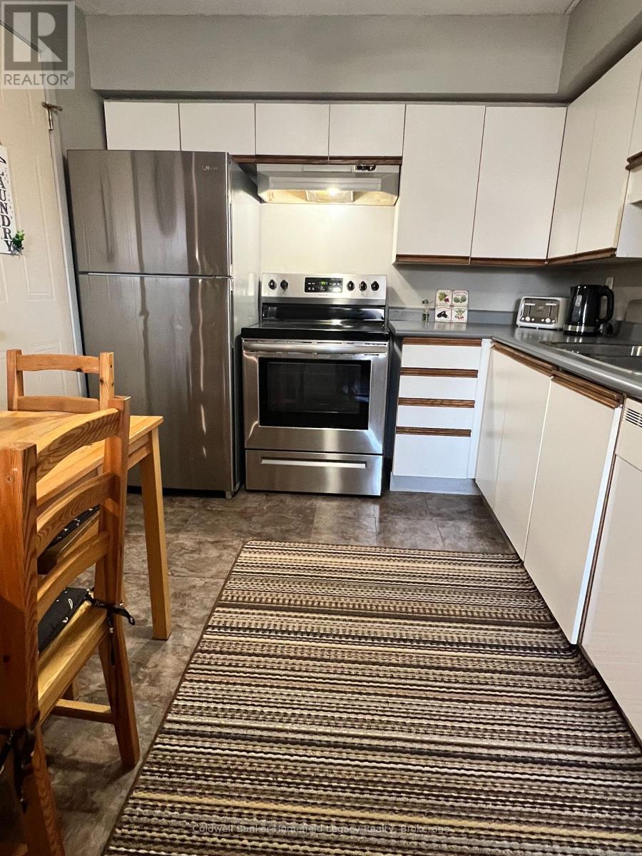 303 - 50 Campbell Court, Stratford, Ontario  N5A 7T6 - Photo 11 - X12069635