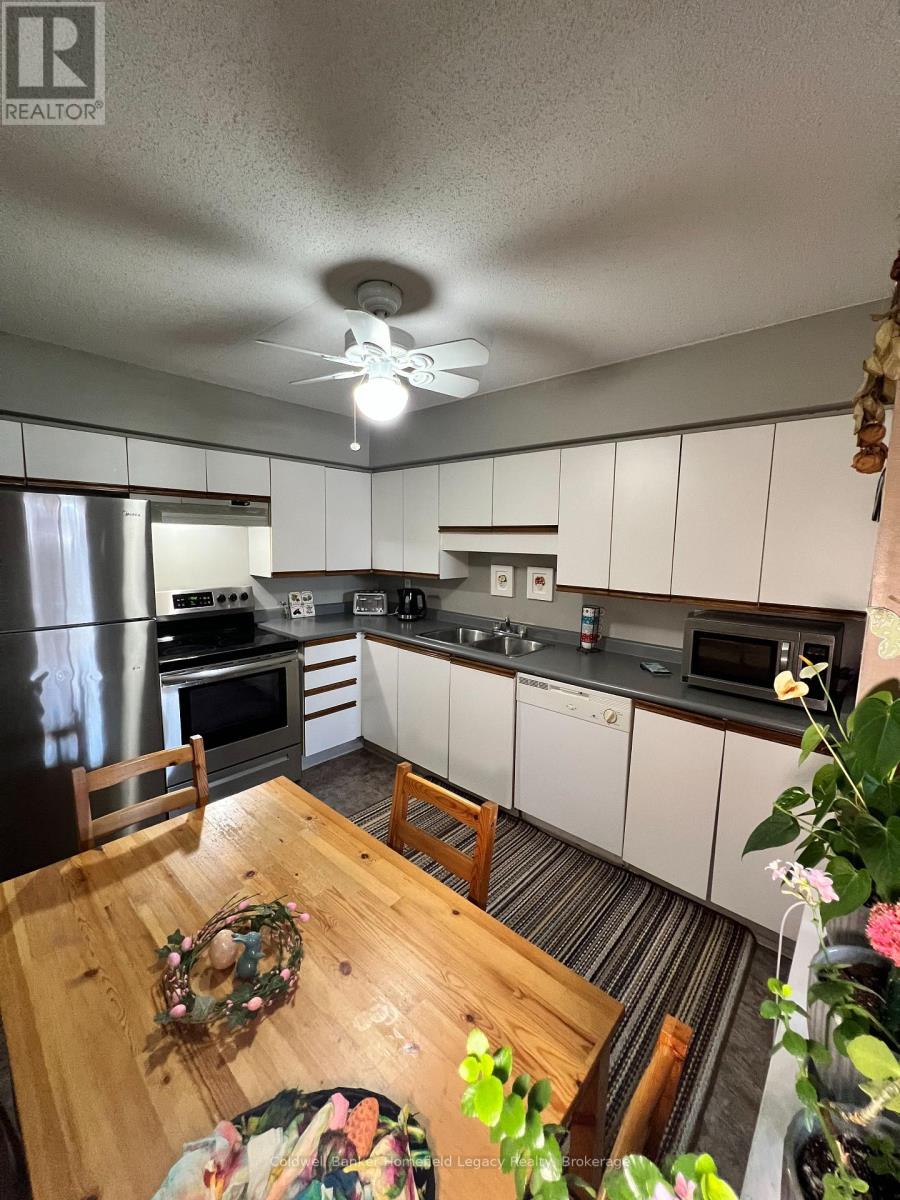 303 - 50 Campbell Court, Stratford, Ontario  N5A 7T6 - Photo 8 - X12069635