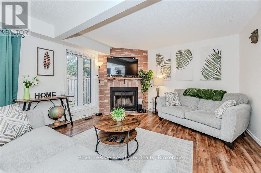 Property at 44 - 302 COLLEGE AVENUE W image 1