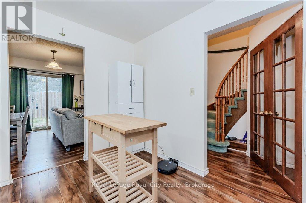 44 - 302 College Avenue W, Guelph, Ontario  N1G 4T6 - Photo 15 - X12069680