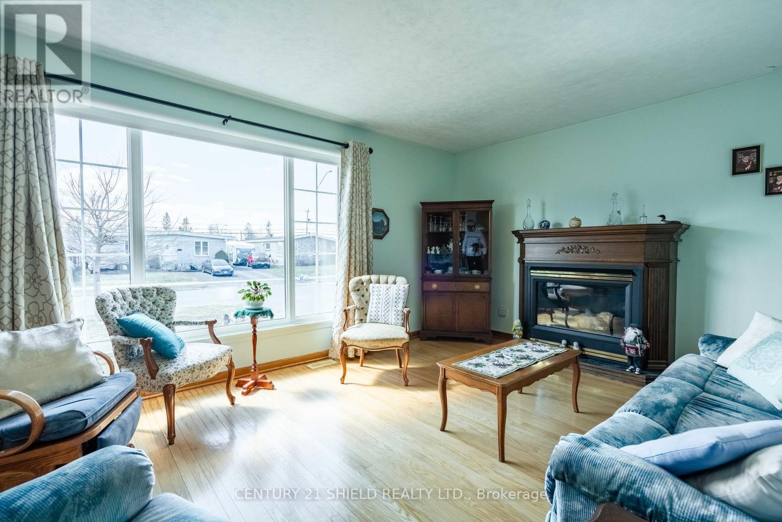 506 Anderson Drive, Cornwall, Ontario  K6H 5N3 - Photo 10 - X12069632
