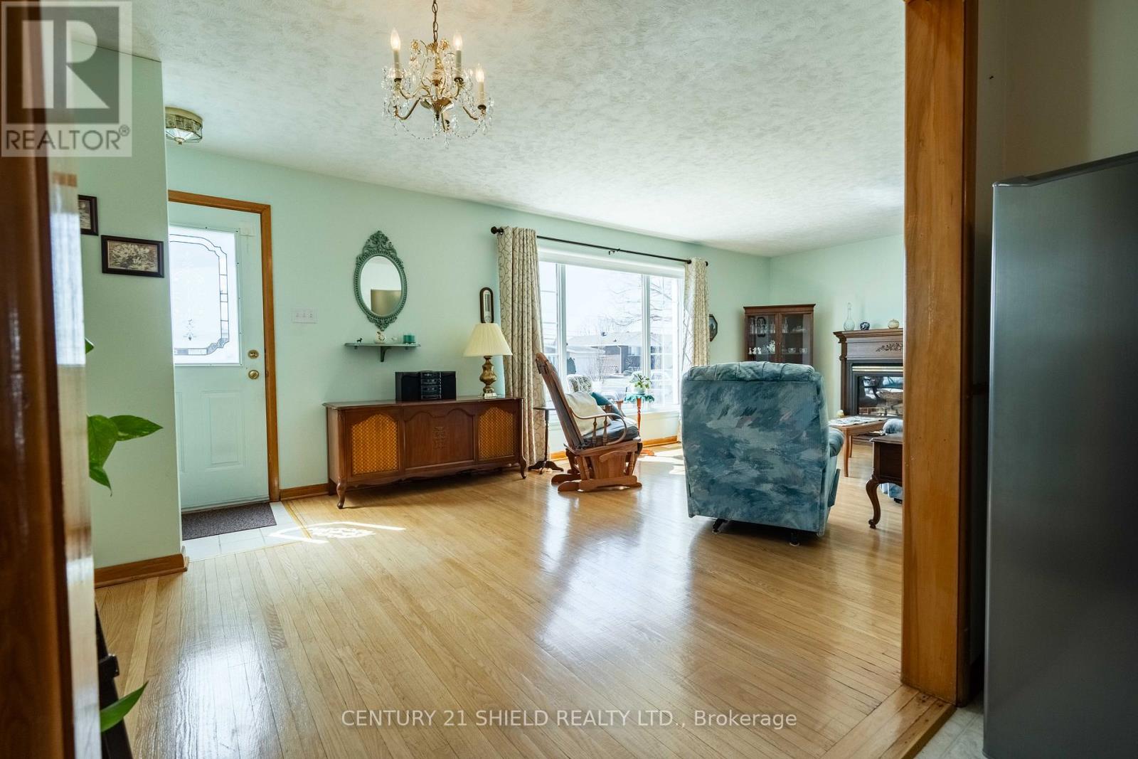 506 Anderson Drive, Cornwall, Ontario  K6H 5N3 - Photo 13 - X12069632