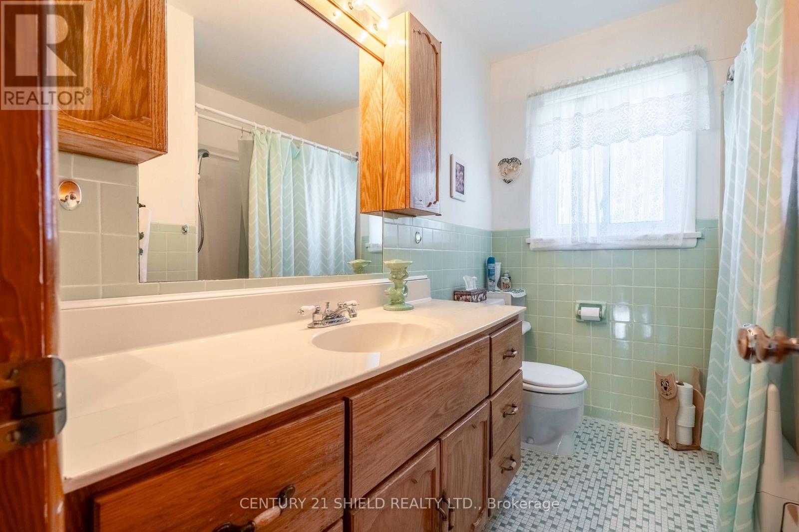 506 Anderson Drive, Cornwall, Ontario  K6H 5N3 - Photo 6 - X12069632