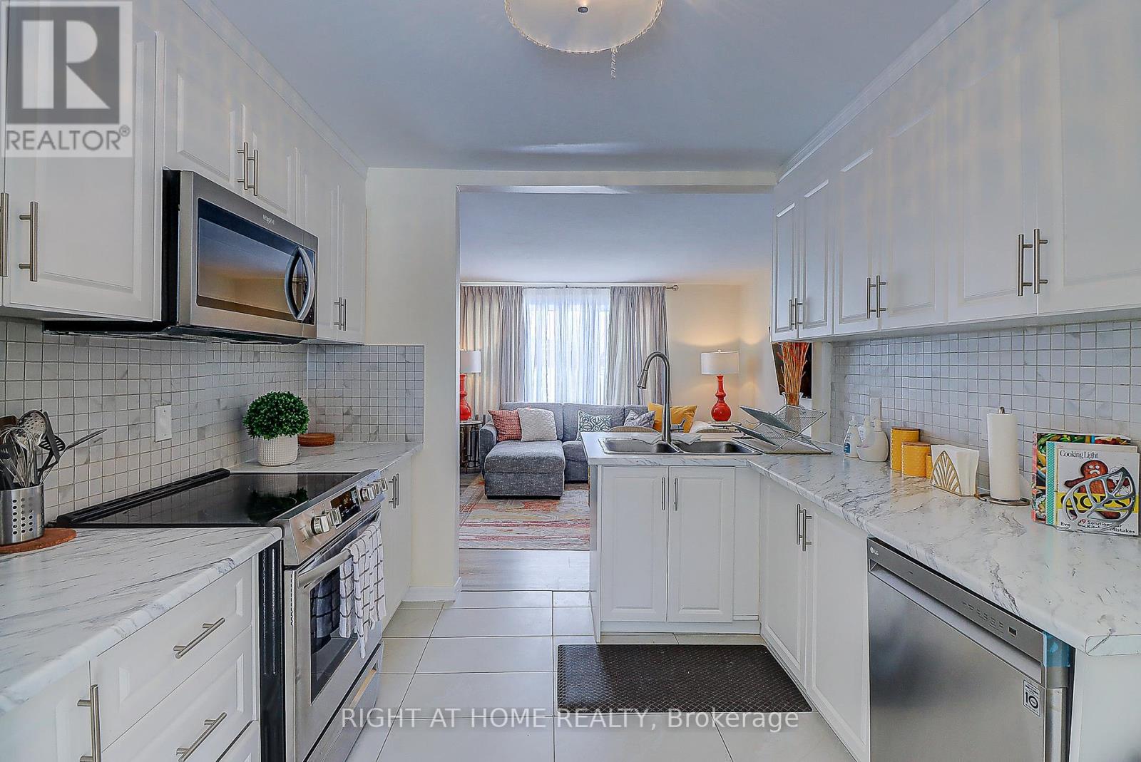 5 Bellefontaine Street, Toronto, Ontario  M1S 1J6 - Photo 12 - E12069634