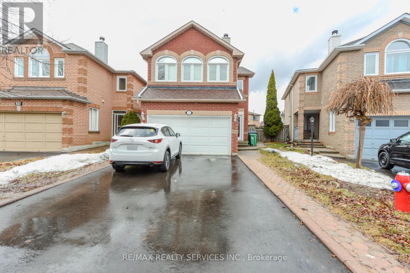 Property at 33 VALONIA DRIVE image 1