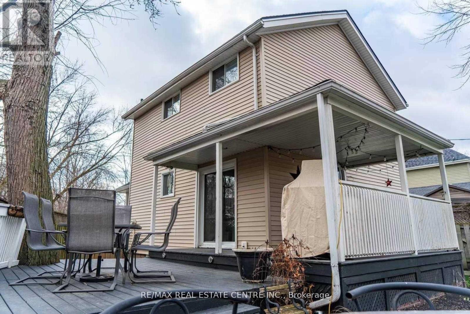Property at 4353 ELLIS STREET image 3