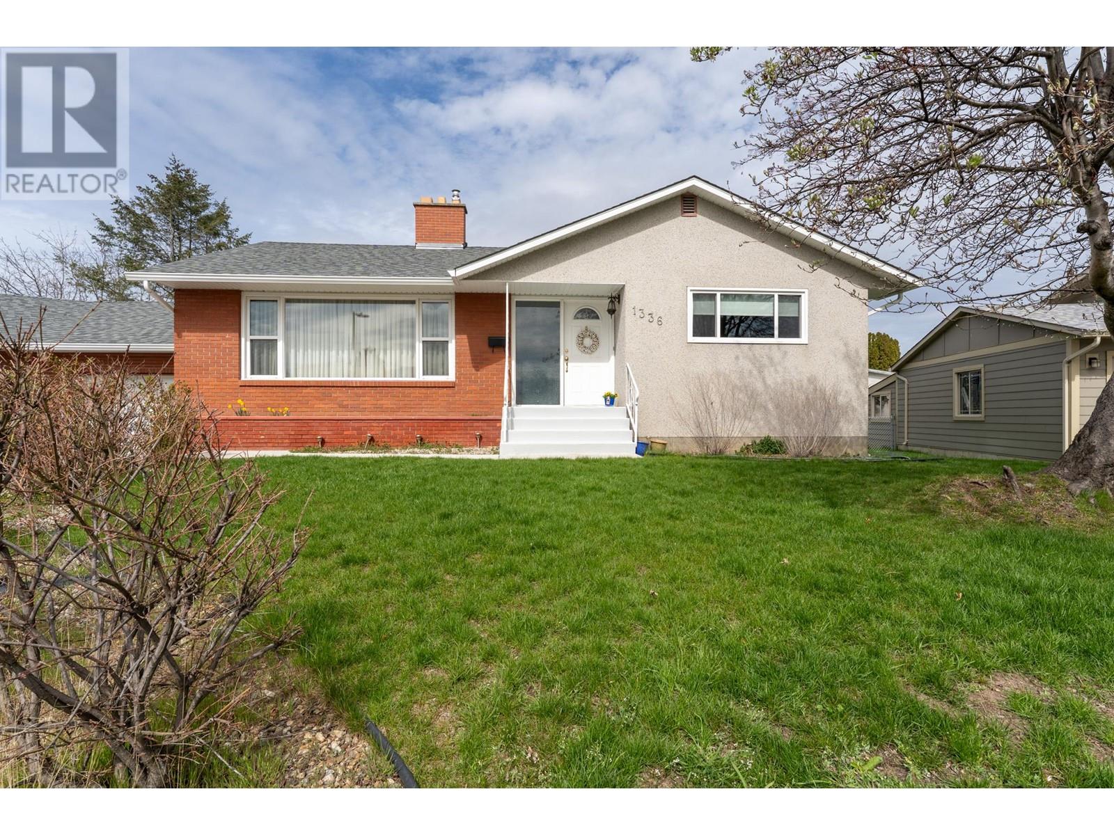 Property at 1336 Lombardy Square image 2