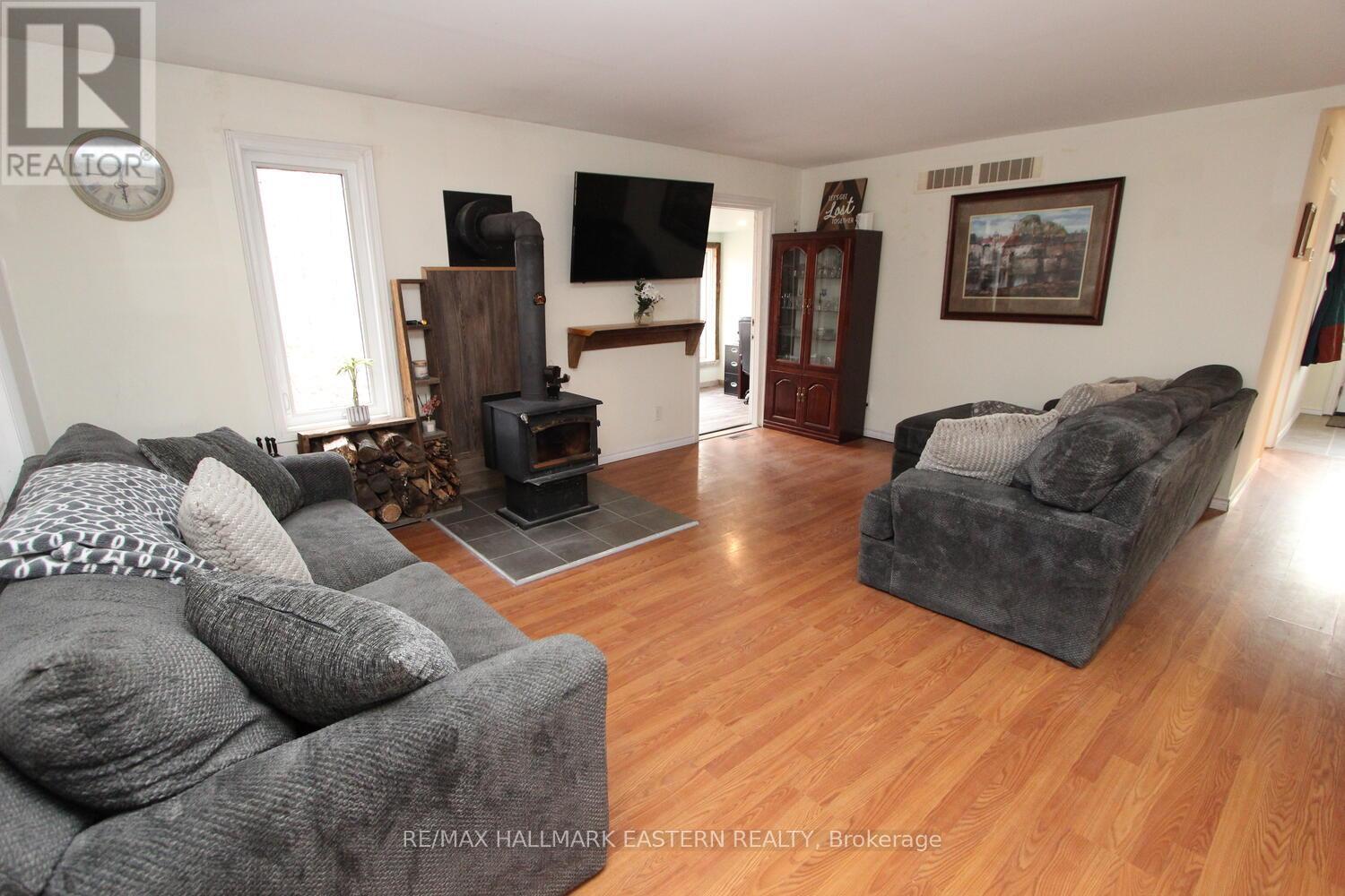 42 Maple Road, Marmora And Lake, Ontario  K0K 2M0 - Photo 7 - X12069754