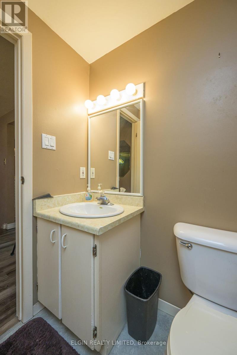 Photo 14 of 27 for 78 - 159 Sandringham Crescent