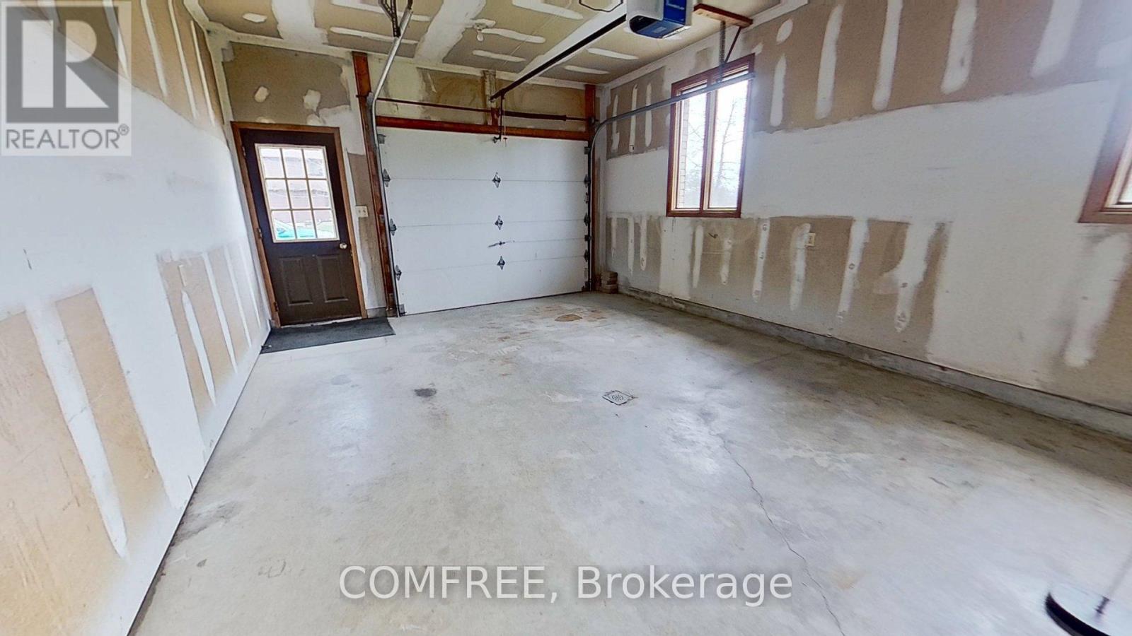 3938 Tile Yard Road, Enniskillen (Petrolia), Ontario  N0N 1R0 - Photo 24 - X12069752