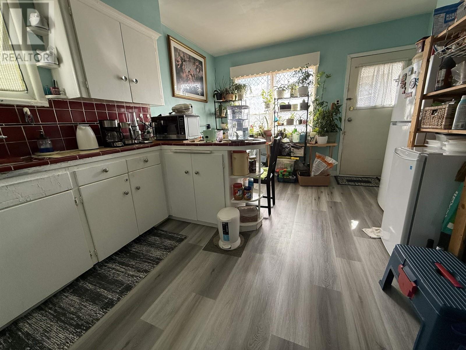 2638 Ward Street, Vancouver, British Columbia  V5R 4S6 - Photo 5 - R2987436