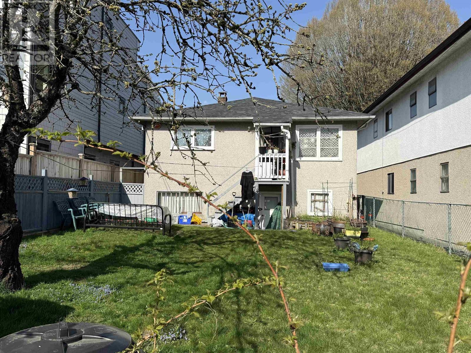 2638 Ward Street, Vancouver, British Columbia  V5R 4S6 - Photo 12 - R2987436