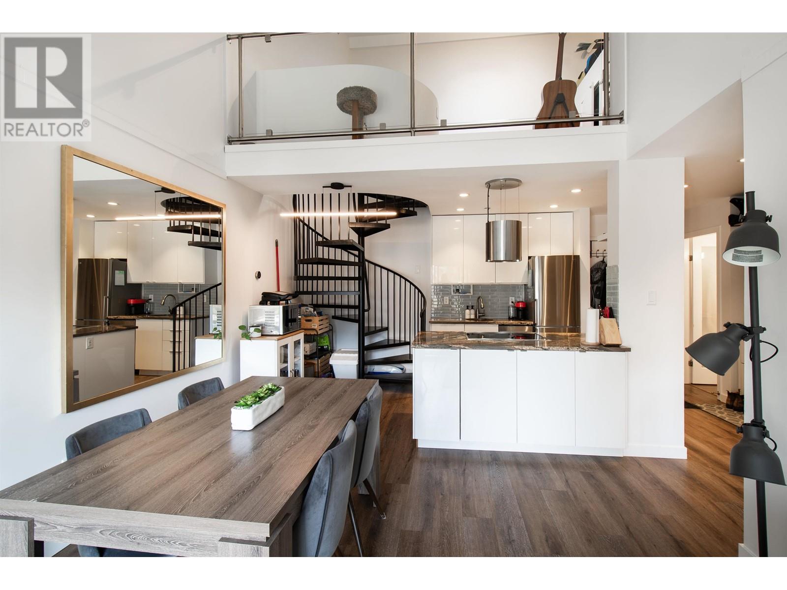 406 1549 KITCHENER STREET, vancouver, British Columbia