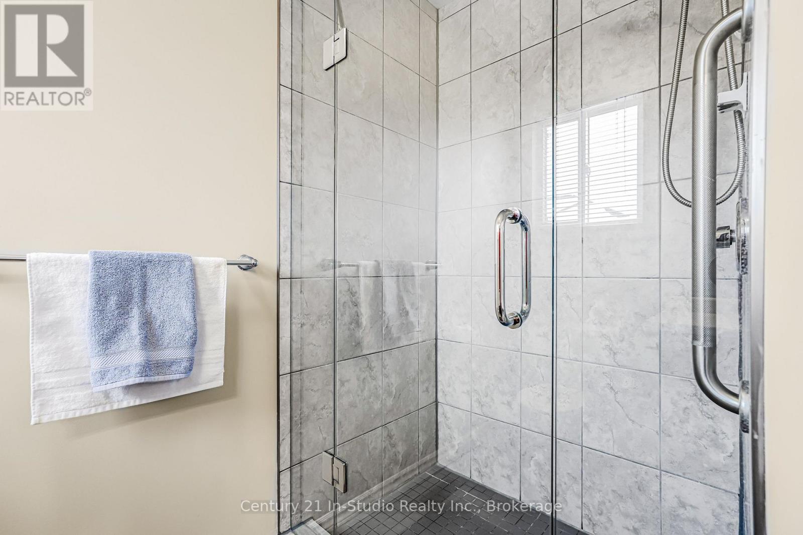 392 Peirson Avenue, Saugeen Shores, Ontario  N0H 2C1 - Photo 26 - X12069744
