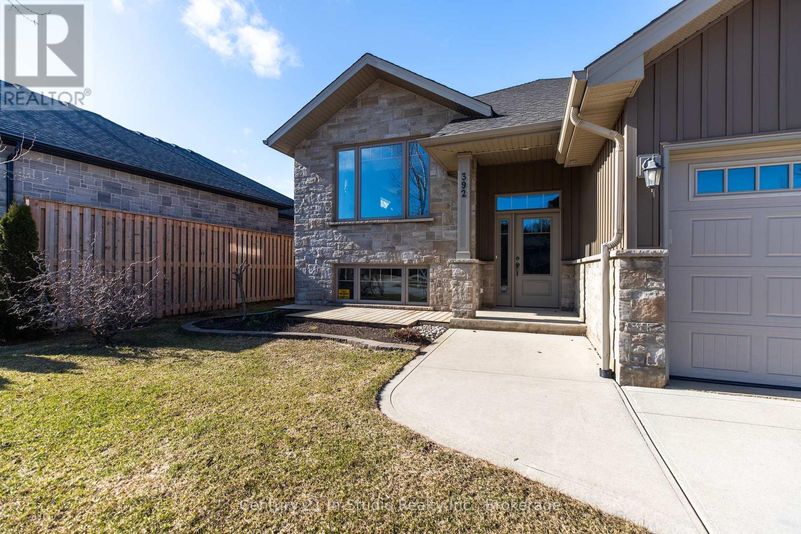 Property at 392 PEIRSON AVENUE image 3