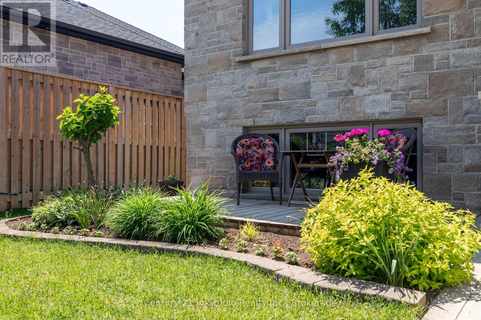 392 Peirson Avenue, Saugeen Shores, Ontario  N0H 2C1 - Photo 6 - X12069744