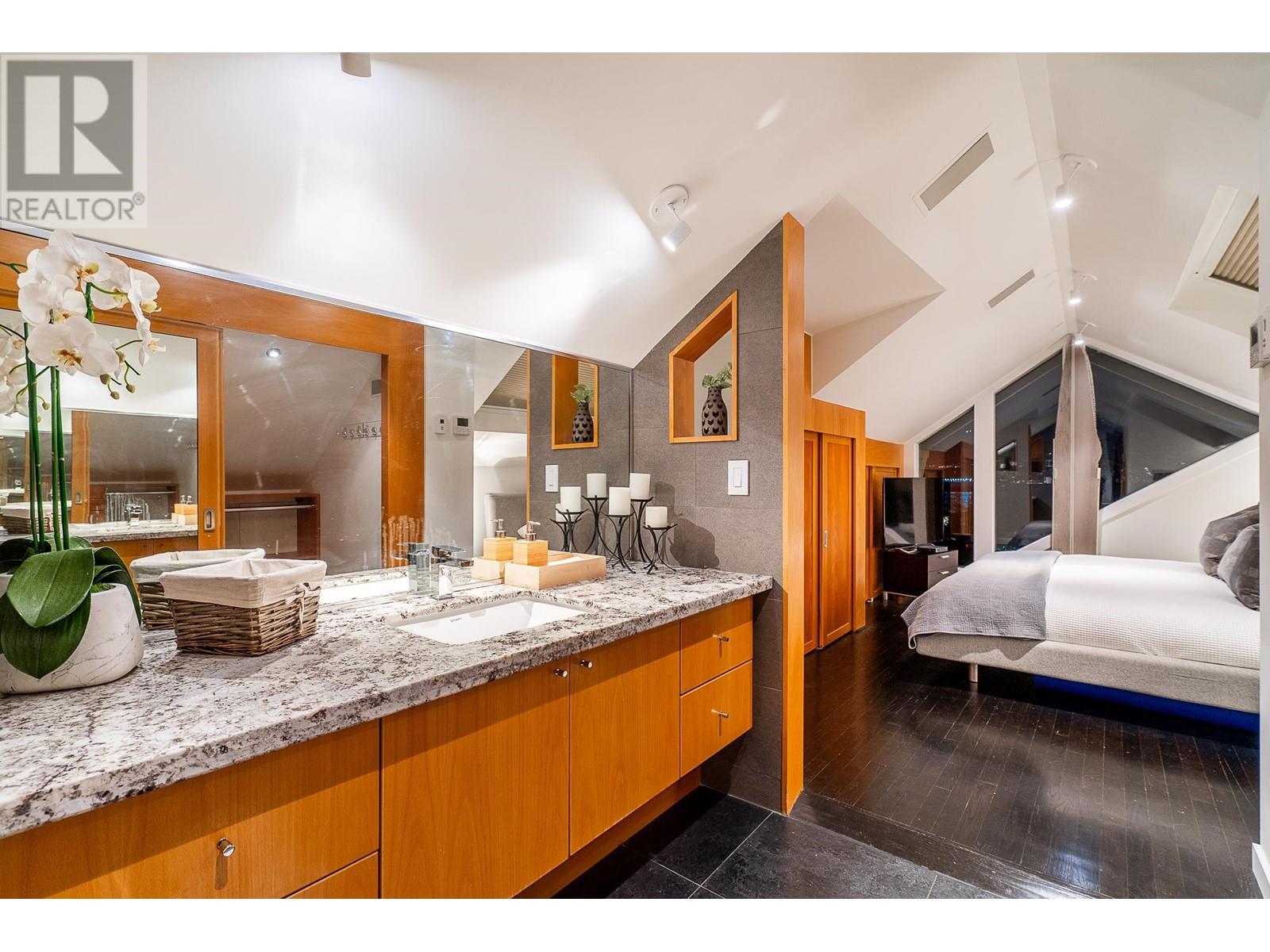 3262 W 1st Avenue, Vancouver, British Columbia  V6K 1H5 - Photo 27 - R2987630