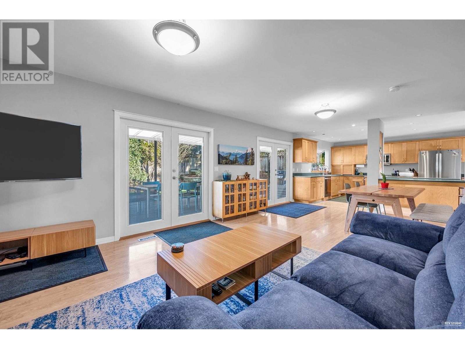1346 Lansdowne Drive, Coquitlam, British Columbia  V3E 1K6 - Photo 13 - R2987699
