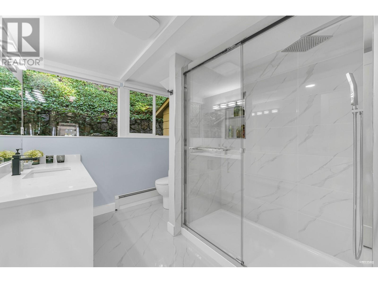 2755 Skilift Place, West Vancouver, British Columbia  V7S 2T6 - Photo 29 - R2987723