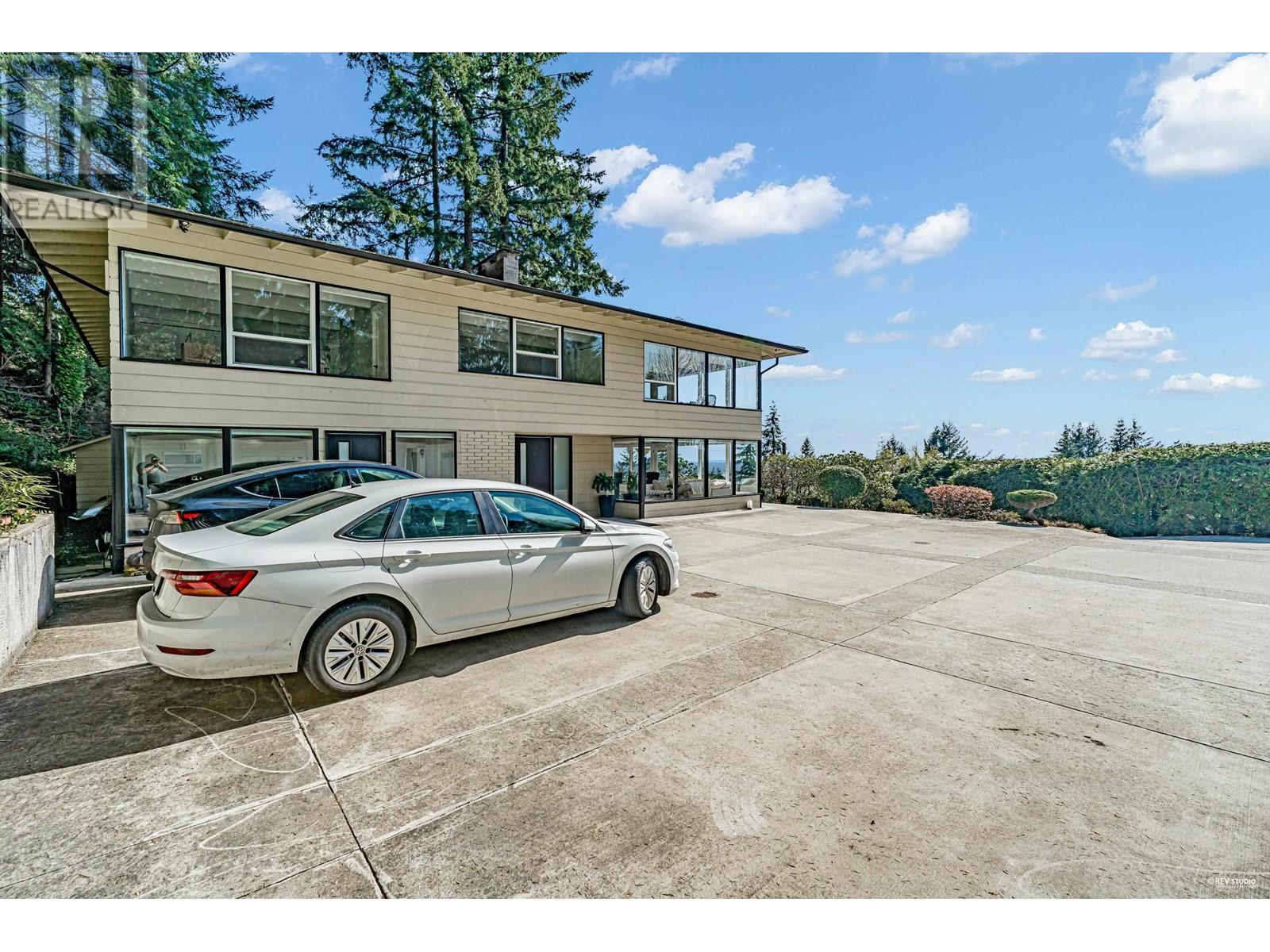 2755 Skilift Place, West Vancouver, British Columbia  V7S 2T6 - Photo 38 - R2987723