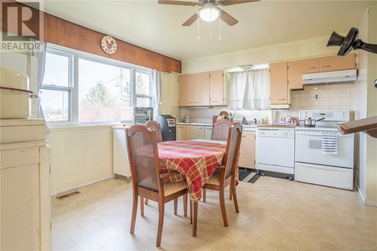 Property at 447 Wharton St image 4