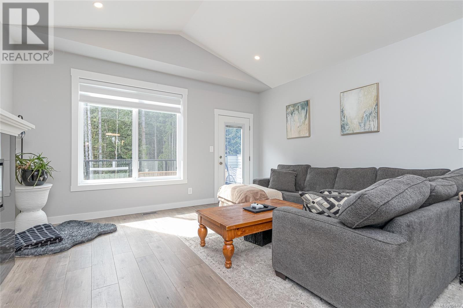 Property at 664 Eighth St image 3