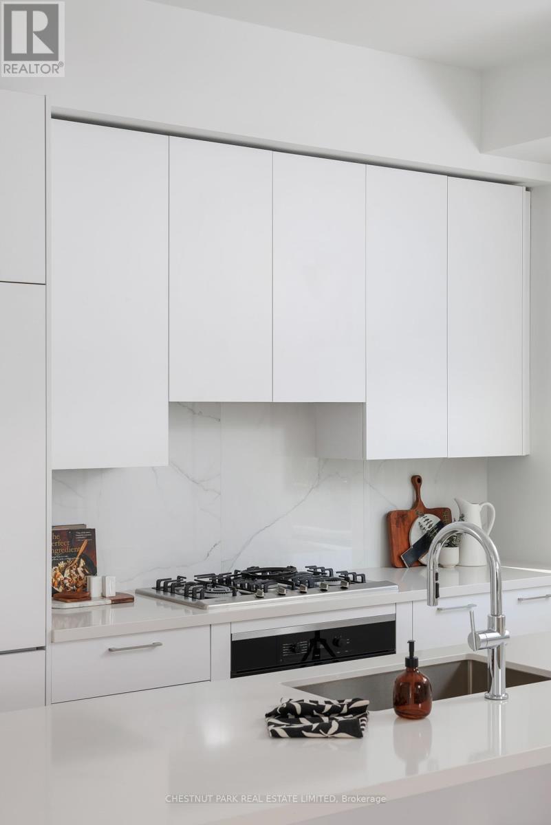 Th 8 - 33 Frederick Todd Way, Toronto, Ontario  M4G 0C9 - Photo 10 - C12069776