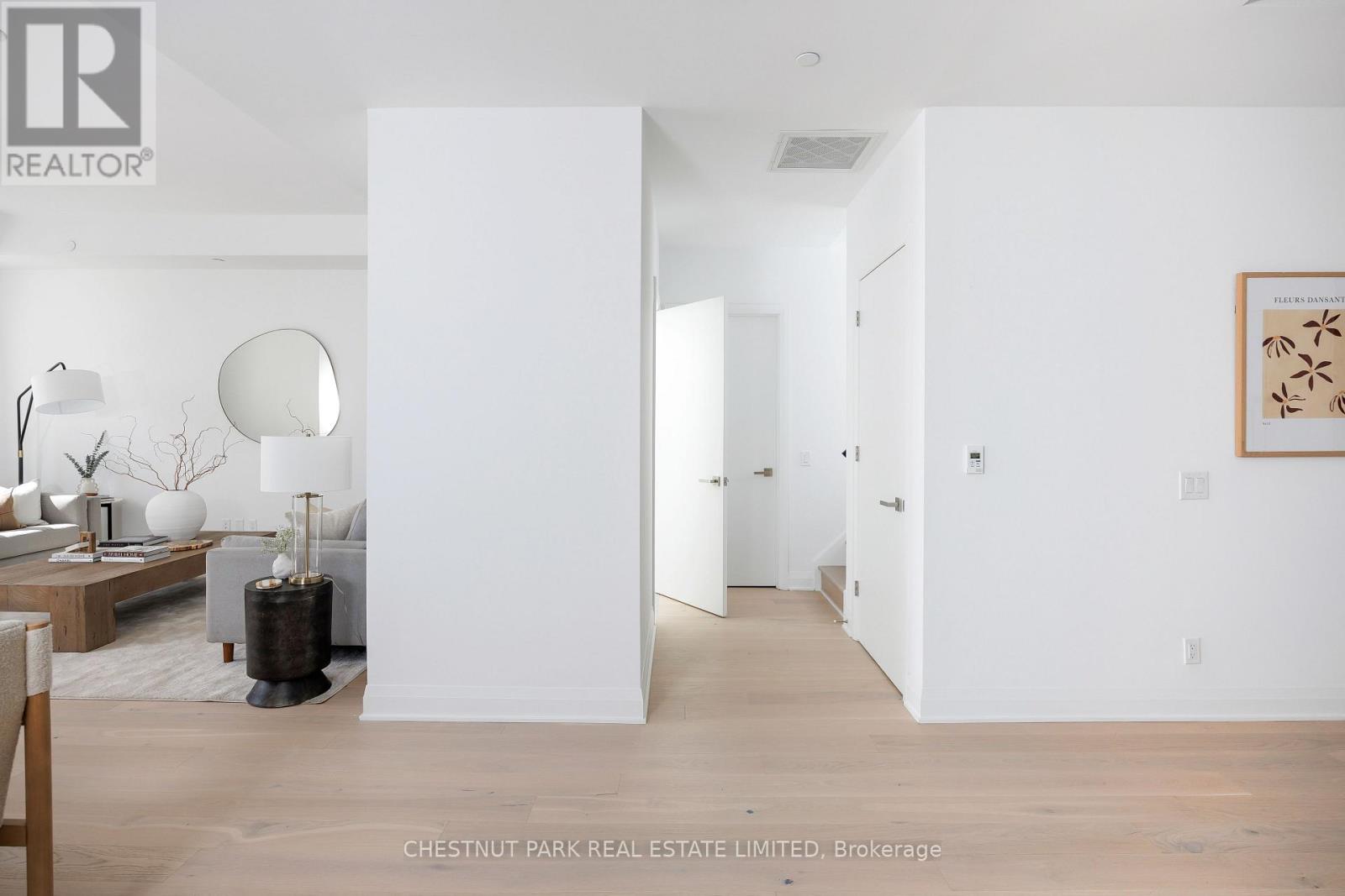 Th 8 - 33 Frederick Todd Way, Toronto, Ontario  M4G 0C9 - Photo 12 - C12069776
