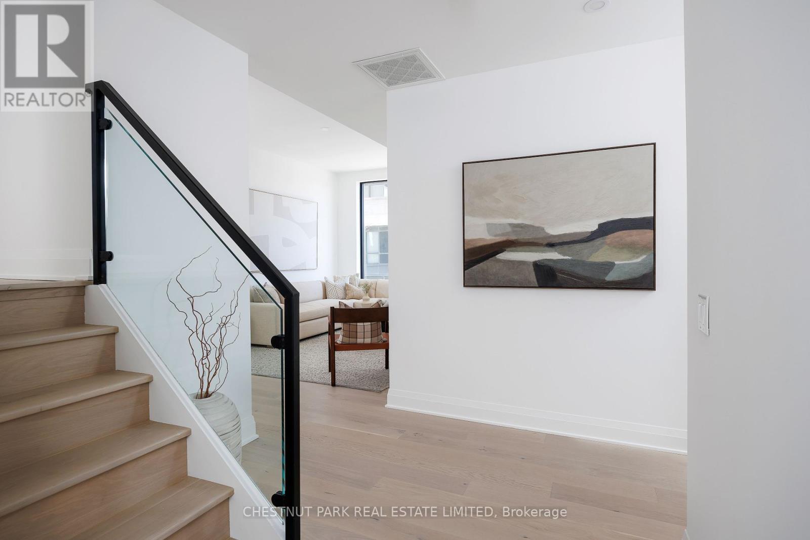 Th 8 - 33 Frederick Todd Way, Toronto, Ontario  M4G 0C9 - Photo 14 - C12069776