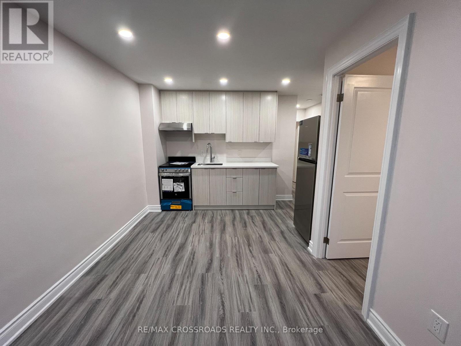 Apt 1 - 1324b Gerrard Street E, Toronto, Ontario  M4L 1Z1 - Photo 2 - E12069759