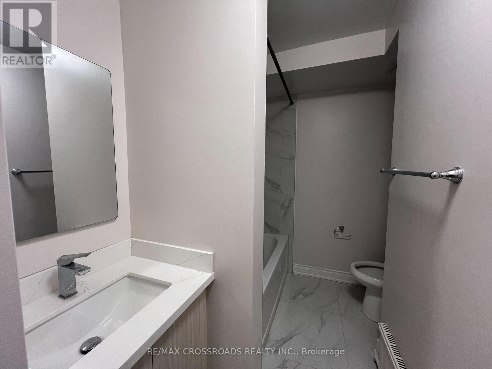 Apt 1 - 1324b Gerrard Street E, Toronto, Ontario  M4L 1Z1 - Photo 7 - E12069759