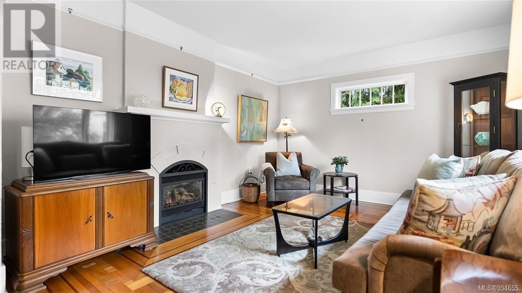Property at 3358 Cook St image 3