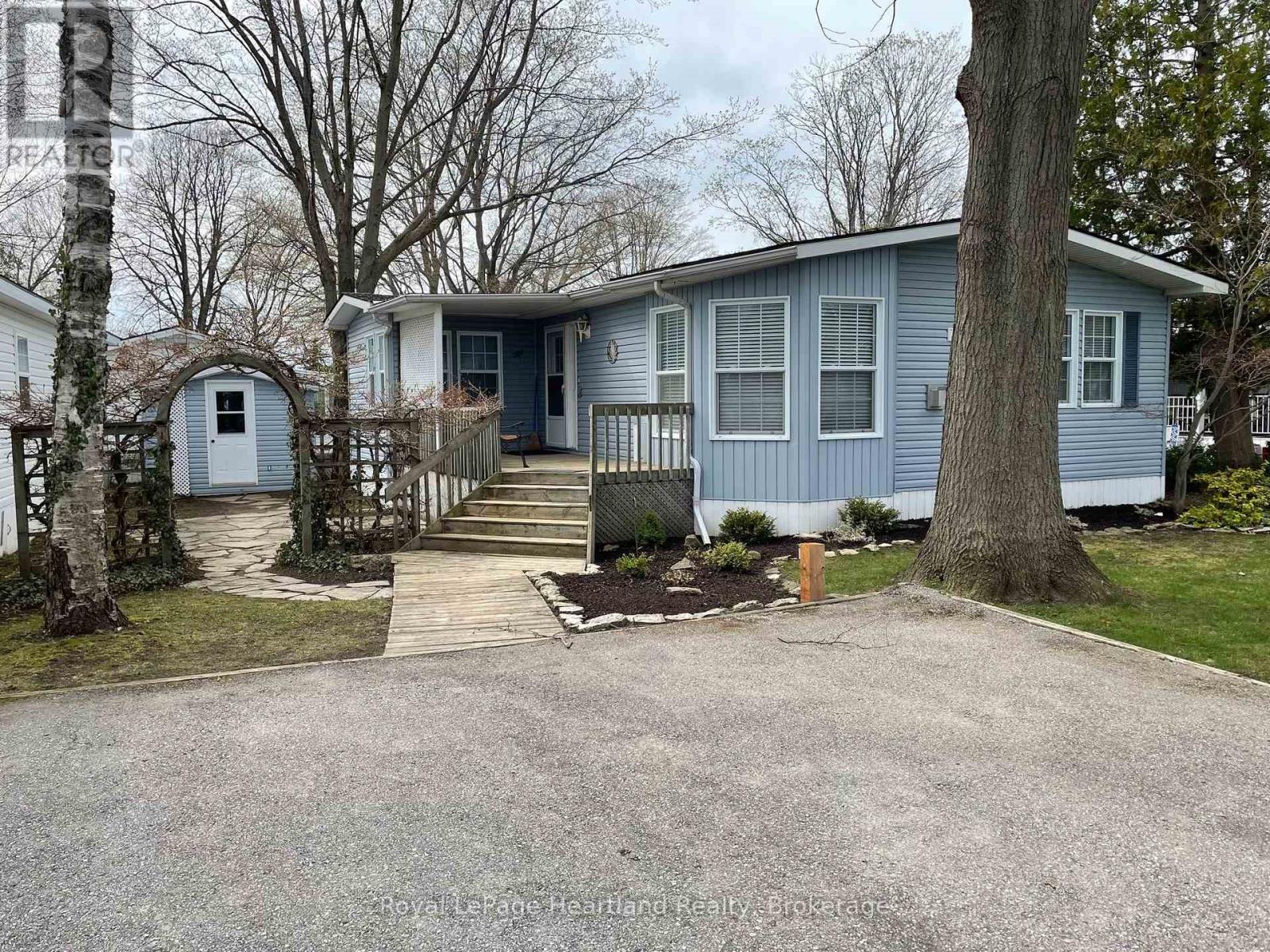 65 Cherokee Lane, Ashfield-Colborne-Wawanosh (Colborne), Ontario  N7A 3Y2 - Photo 30 - X12066535