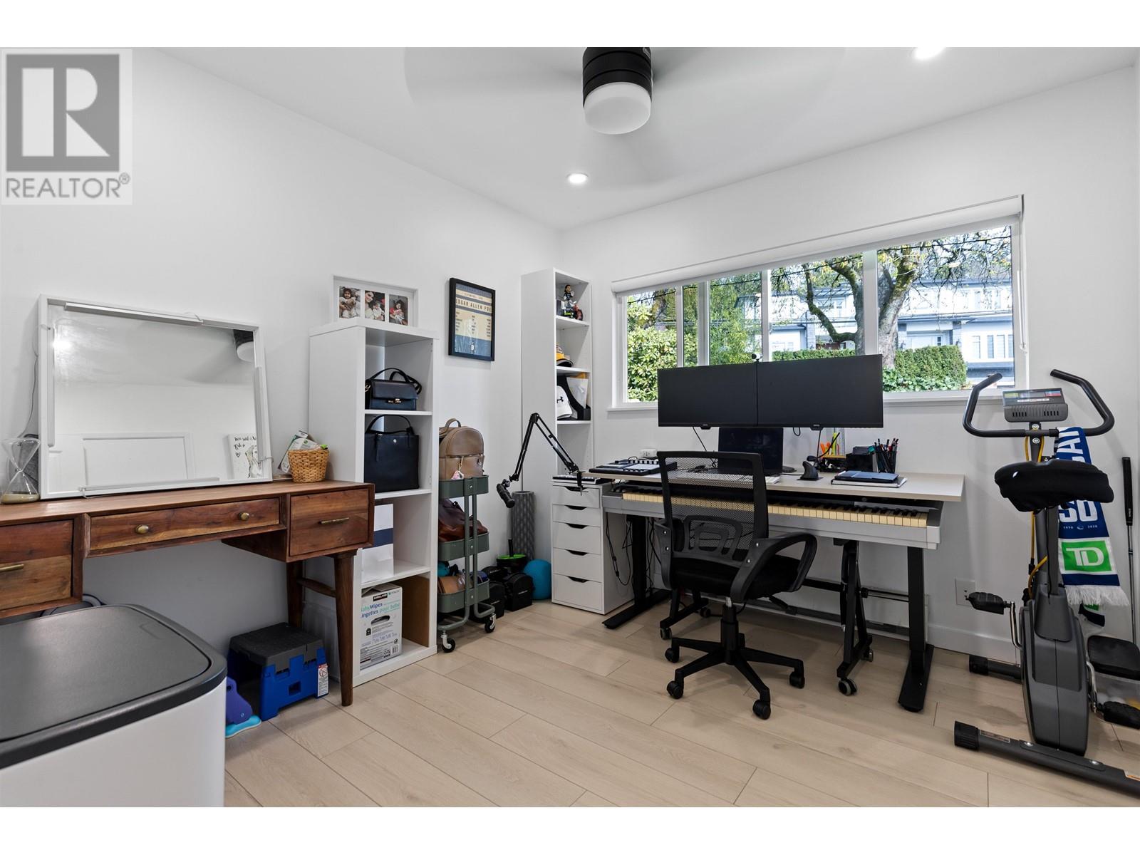 1916 Brunette Avenue, Coquitlam, British Columbia  V3K 1H7 - Photo 17 - R2986530